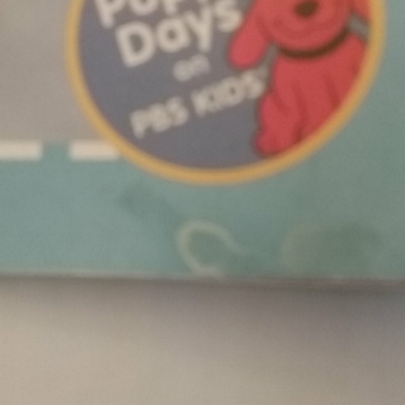 Clifford's Puppy Days The Little Red Sled book - Picture 6 of 6